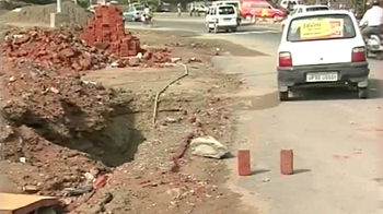 बारिश ने दिल्ली के पसीने छुड़ाए