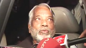 Ahead of T-Day, Congress in a corner