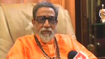 Video : Bal Thackeray takes on BJP over Kasab visit