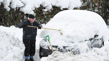 Heavy snow hits air travel, roads across Europe Heavy snow hits air travel, roads across Europe