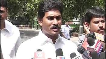 Video : Jagan Mohan Reddy resigns as Kadapa MP