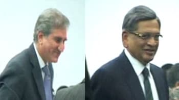 Video : Pak gives suggestions for talks, says awaiting India's response
