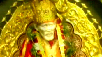 साईं को सोने-हीरे का चढ़ावा