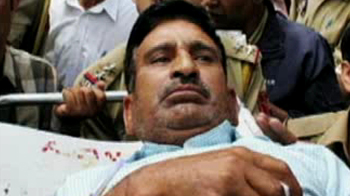 Internet campaign for shoe thrower Ahad Jan