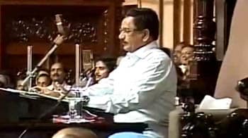 Video : Ahead of floor test, Karnataka Speaker disqualifies rebel MLAs