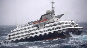 Cruise ship loses engine, drama at sea