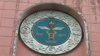 Videos : इंदौर में 300 डॉक्टरों ने दिया इस्तीफा