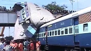 Video : Train disaster: Opposition slams Mamata