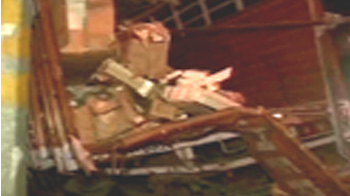 दिल्ली में 4 गाड़ियों की टक्कर, 2 मरे