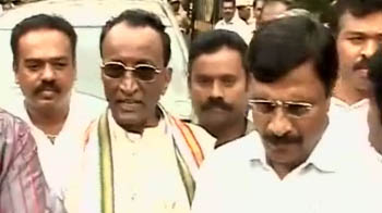 Karnataka: BJP sets deadline for rebel MLAs