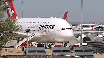Video : Qantas jumbo jet returns to Sydney due to fault