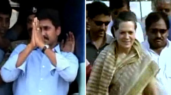 Jagan Mohan defies Sonia, set to resume yatra