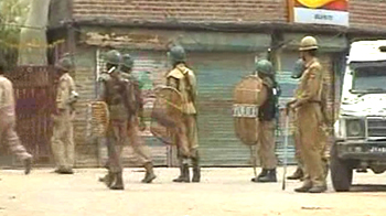 Centre accuses Lashkar-e-Toiba of stoking fire in Kashmir