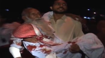 Video : Dramatic CCTV footage of Lahore blasts