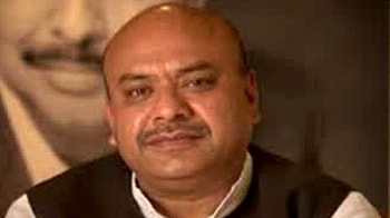 Video : भाजपा नेता मित्तल के घर पर छापा