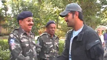 Dhoni meets bravehearts