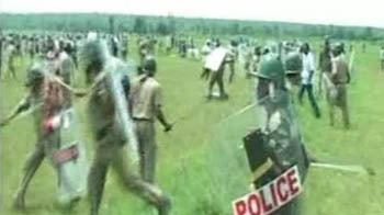 Srikakulam: Police fire at 3000 villagers