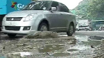 Cyber City, hyper traffic