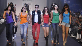 Salman's leading ladies fall into line