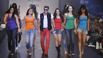 Salman's leading ladies fall into line