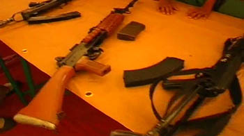 जानलेवा बनी हथियारों की प्रदर्शनी