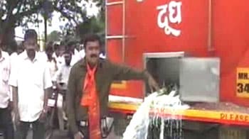 Video : Sena's shameful 'milk' protest