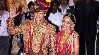 प्रियंका-विवेक ने लिए सात फेरे