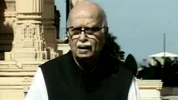 Uma Bharti accompanies Advani to Somnath temple