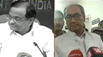 Digvijaya vs Chidambaram on saffron terror