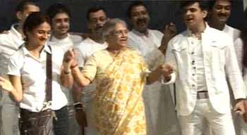 थीम सॉन्ग पर झूम उठीं शीला