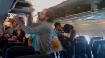 US: Falling maggots force taxiing plane to return