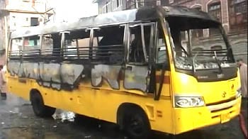 Video : Srinagar: Protesters set school bus on fire, no casualties