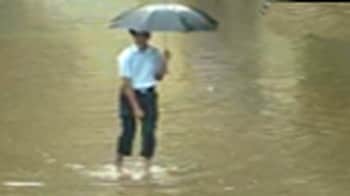 Video : भारी बारिश से अहमदाबाद बेहाल