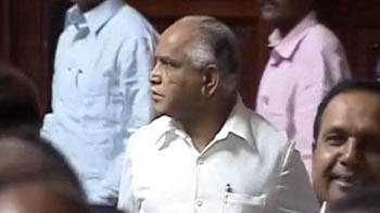 कर्नाटक में सरकार बचाने का जुगाड़