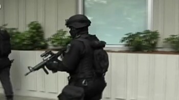 Video : Gunmen take guests hostage at Rio luxury hotel