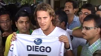 Forlan visits 'City of Joy'