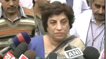 Walia visits building collapse site to assess situation