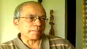 तट तक फैला तेल