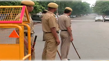 दिल्ली में चप्पे-चप्पे पर पुलिस तैनात दिल्ली में चप्पे-चप्पे पर पुलिस तैनात