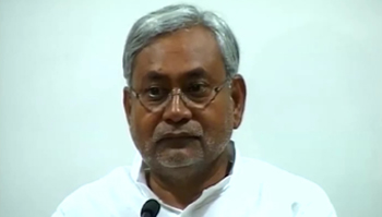 No deal with Naxals for cops, says Nitish