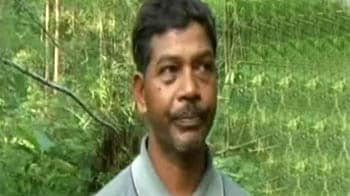 Video : Naxals say will release hostage cops soon