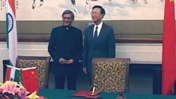 Video : Visa row: India summons Chinese envoy