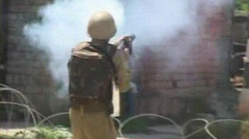 Video : Kashmir: One killed, 2 injured in fresh protests