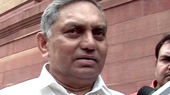 आतंकवाद के 'रंग' पर कांग्रेस सहमी