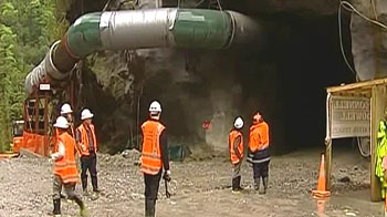 27 miners trapped underground in New Zealand