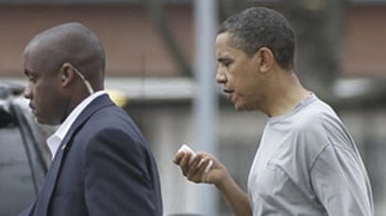 Video : Obama gets 12 stitches after basketball game