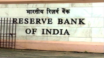 अब और महंगा होगा होम लोन...