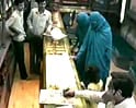 Videos : गुजरात में दिनदहाड़े 17 तोला सोना लूटा
