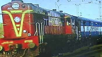 Videos : बिहार में फिर से ट्रेन में लूट