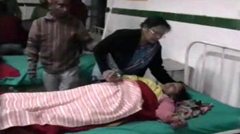 खाई में गिरी बस, 15 की मौत